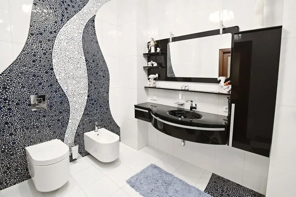 White Square Tile Bathroom 2 (1)